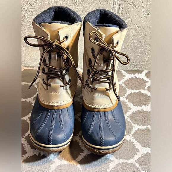SOREL winter boots navy/tan, quilted, cozy snow/ rain winter boot. Size 8M-great - Picture 2 of 12